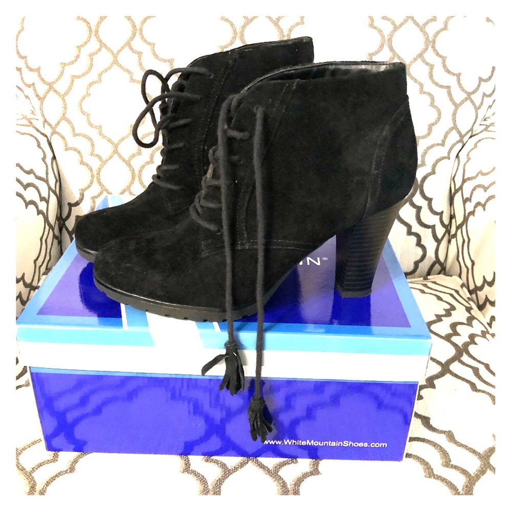 White Mountain Shauna Ankle Booties